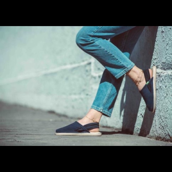 SOLD Sanuk Women’s Yoga Sling Cruz - Picture 8 of 8